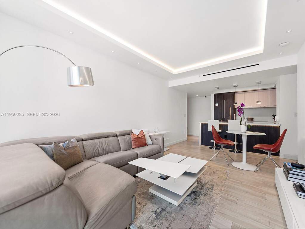 1 Bedroom Apartment/Flat's Image 11