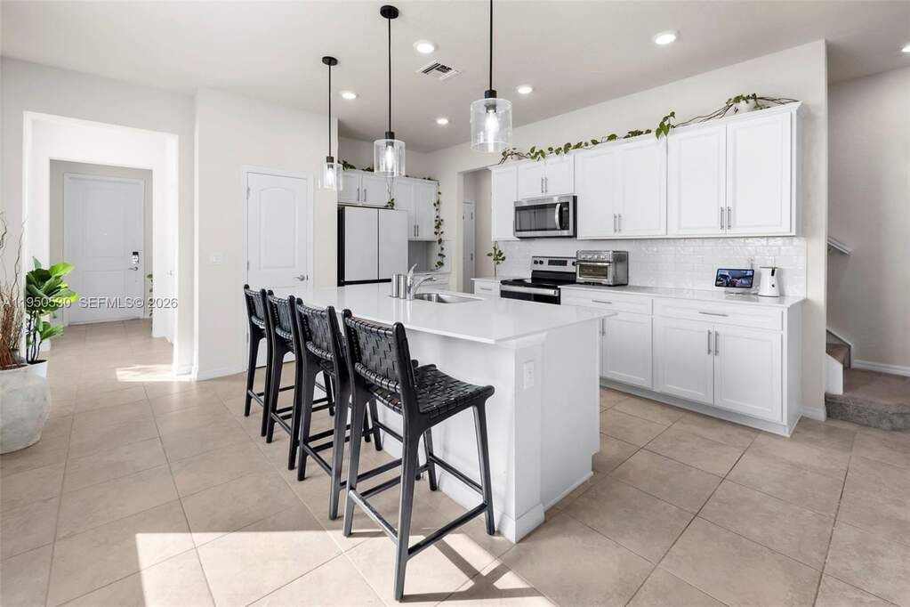 3 Bedroom Villa/Townhouse's Image 6