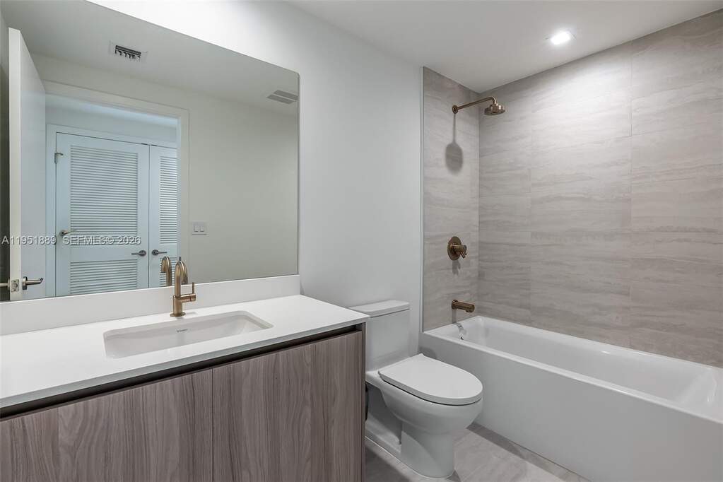 Apartment/Flat's Image 8