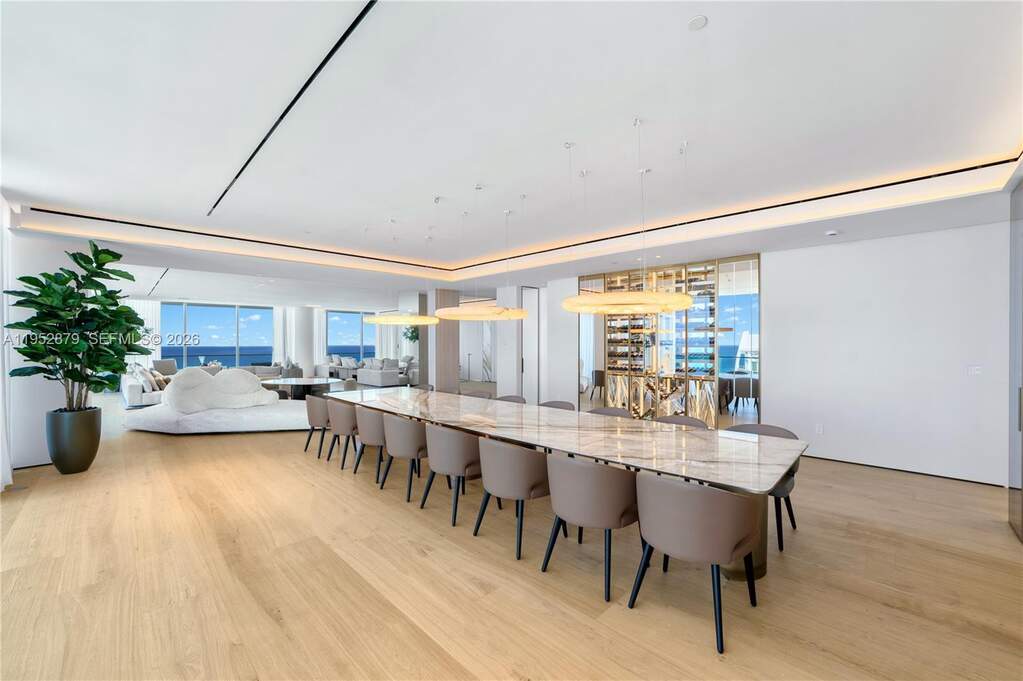 5 Bedroom Apartment/Flat's Image 3