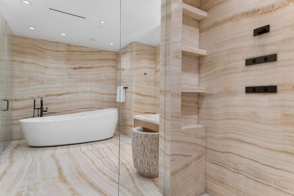 5 Bedroom Apartment/Flat's Image 43