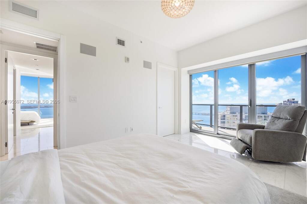 2 Bedroom Apartment/Flat's Image 8