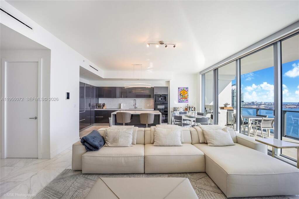 2 Bedroom Apartment/Flat's Image 3