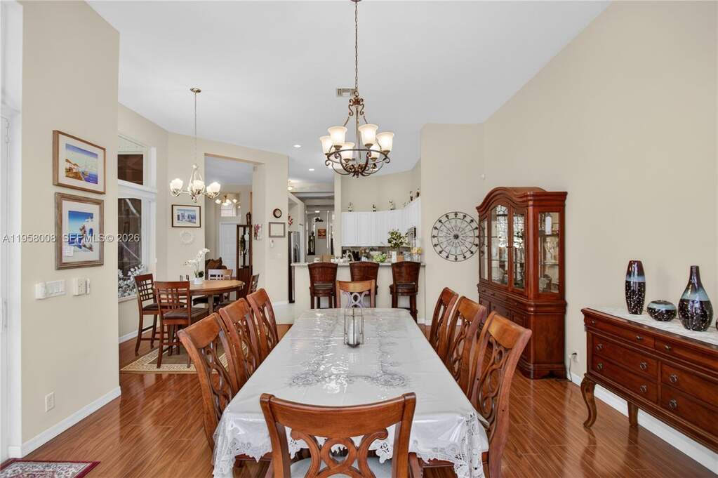 5 Bedroom Single Family Home/House's Image 9