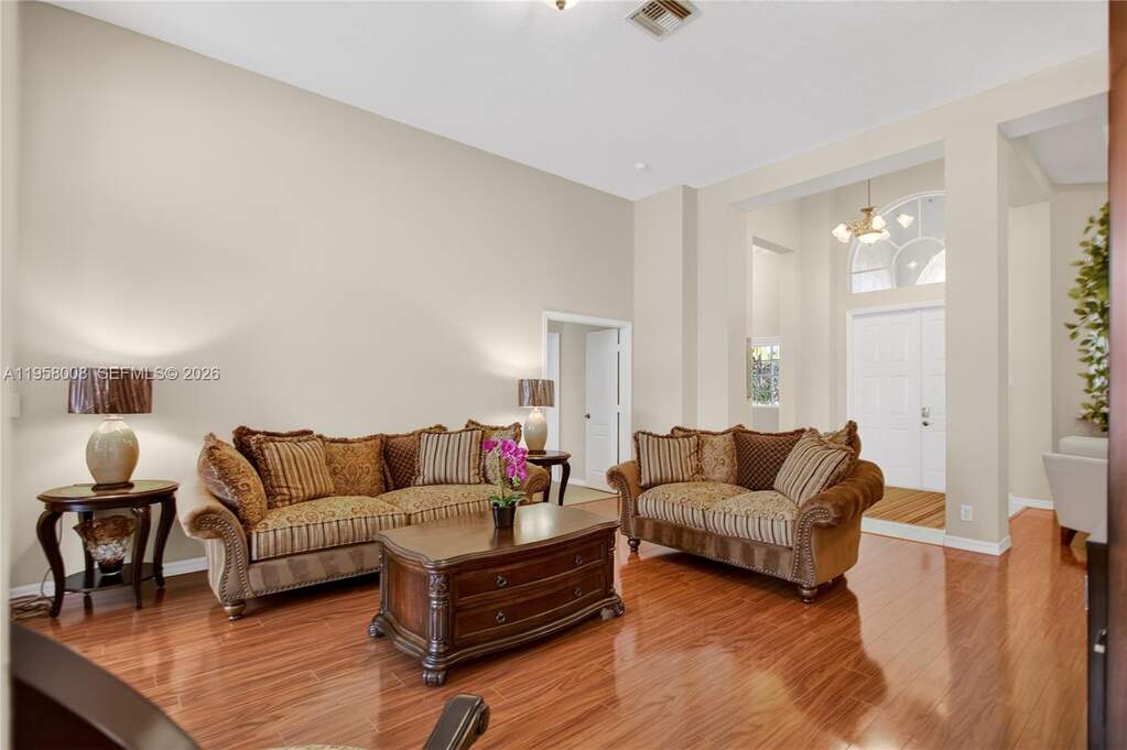 5 Bedroom Single Family Home/House's Image 18