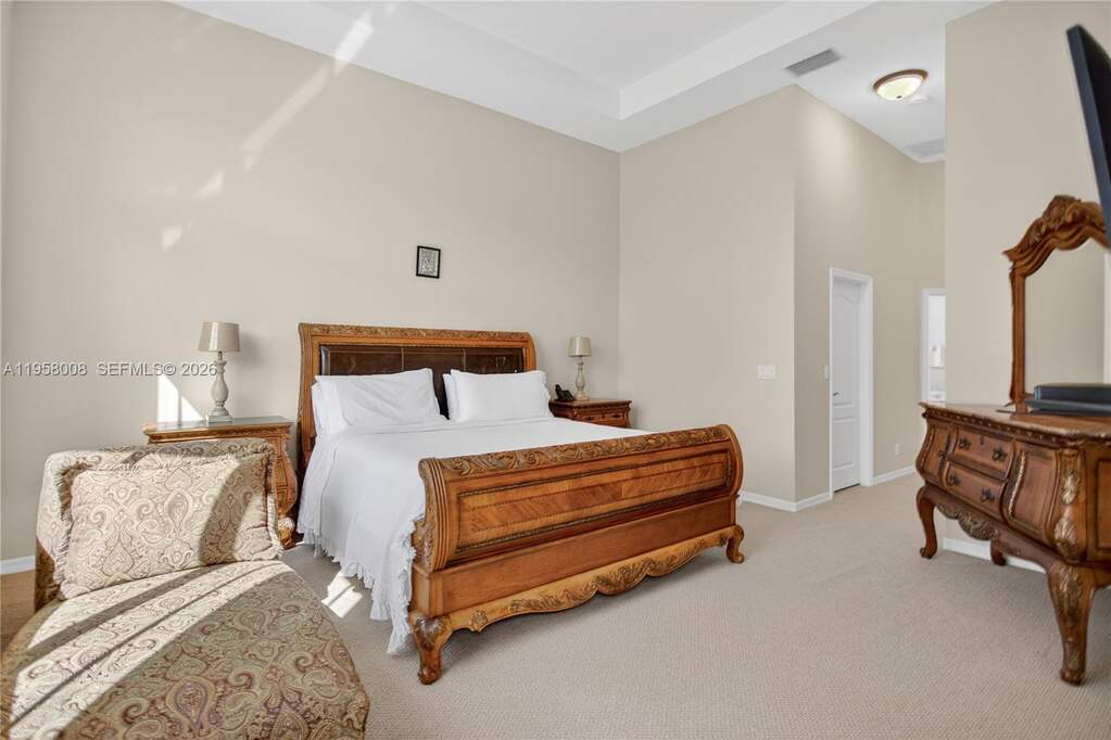 5 Bedroom Single Family Home/House's Image 29
