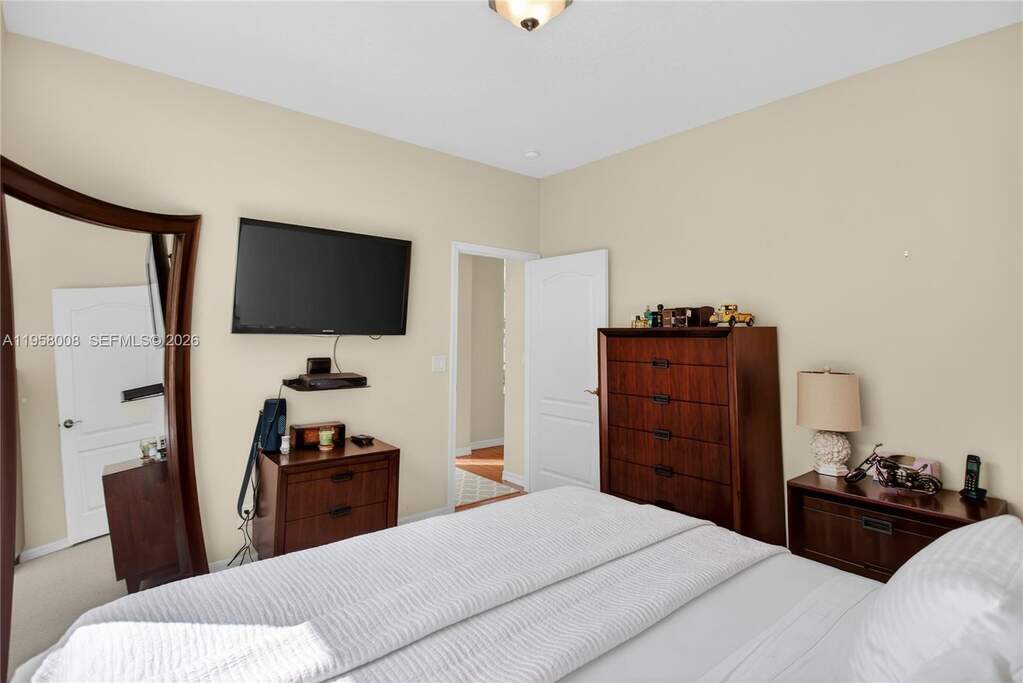 5 Bedroom Single Family Home/House's Image 41