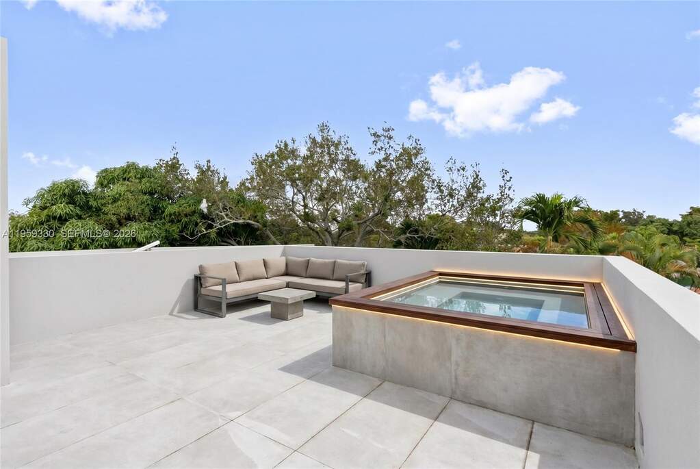 3 Bedroom Villa/Townhouse's Image 10