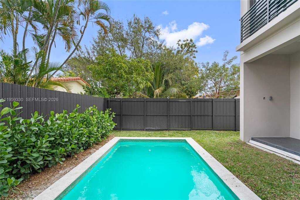 3 Bedroom Villa/Townhouse's Image 12