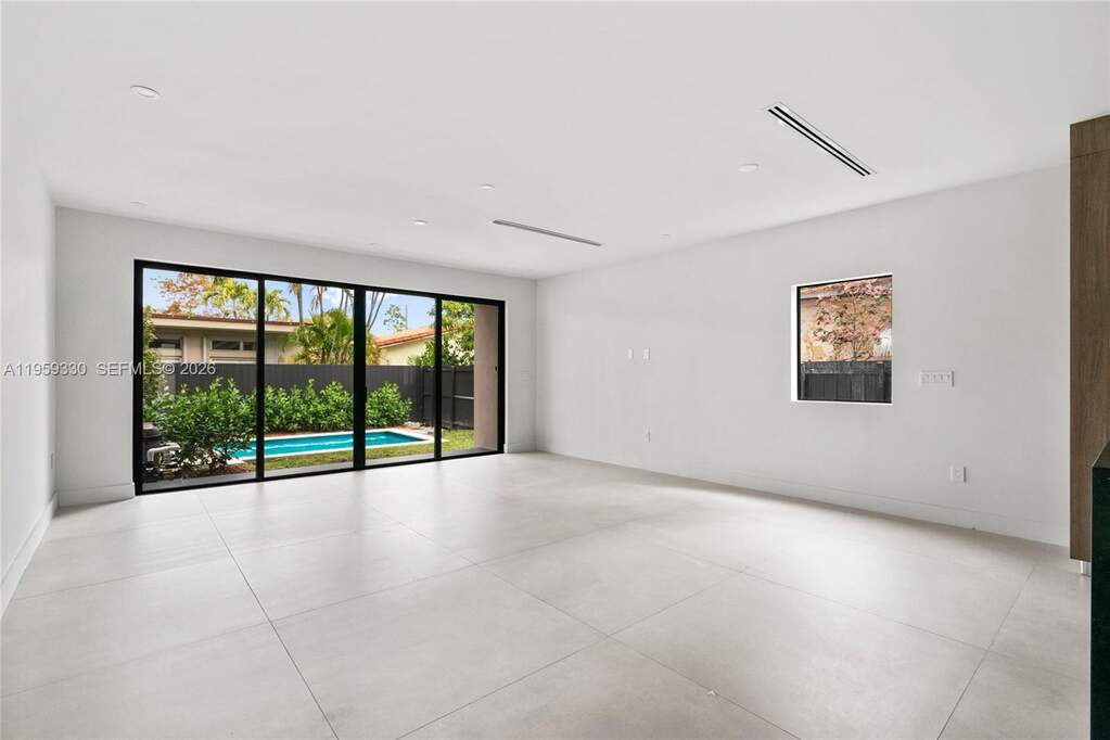 3 Bedroom Villa/Townhouse's Image 15