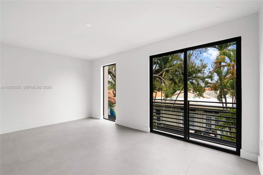 3 Bedroom Villa/Townhouse's Image 24