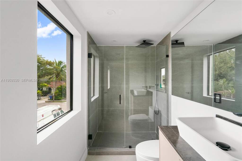 3 Bedroom Villa/Townhouse's Image 32