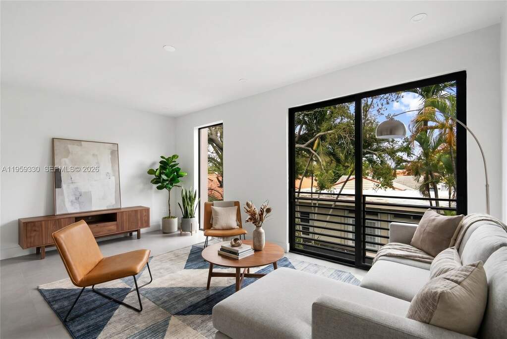 3 Bedroom Villa/Townhouse's Image 4