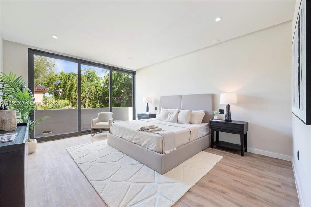 3 Bedroom Villa/Townhouse's Image 9