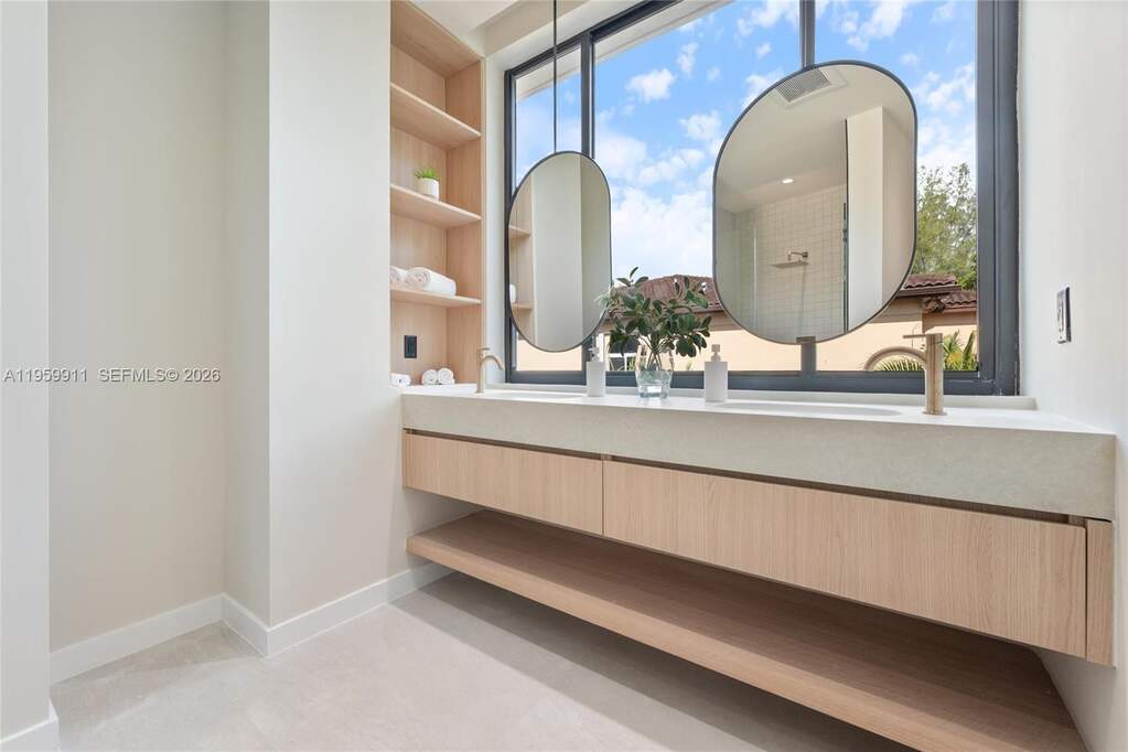 4 Bedroom Villa/Townhouse's Image 15