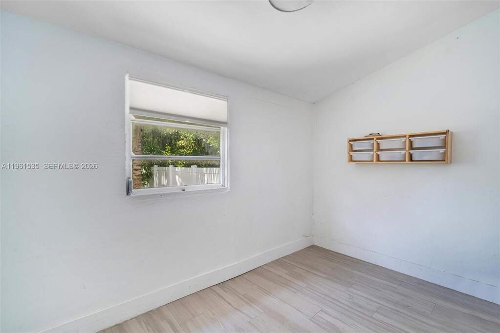4 Bedroom Multi Unit's Image 13