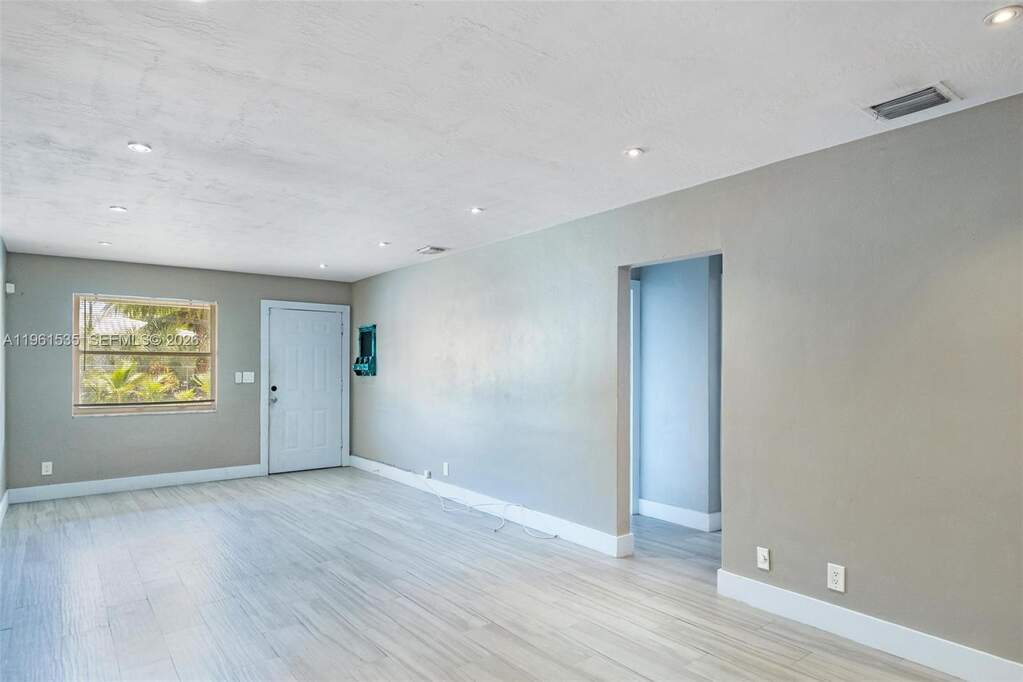 4 Bedroom Multi Unit's Image 3
