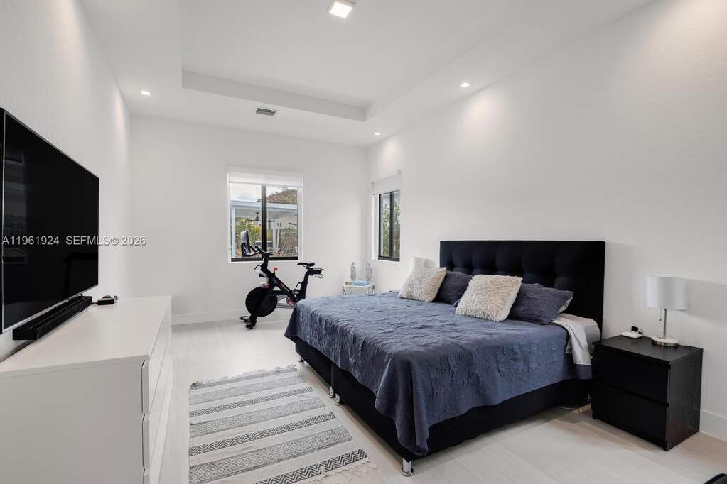 4 Bedroom Single Family Home/House's Image 7