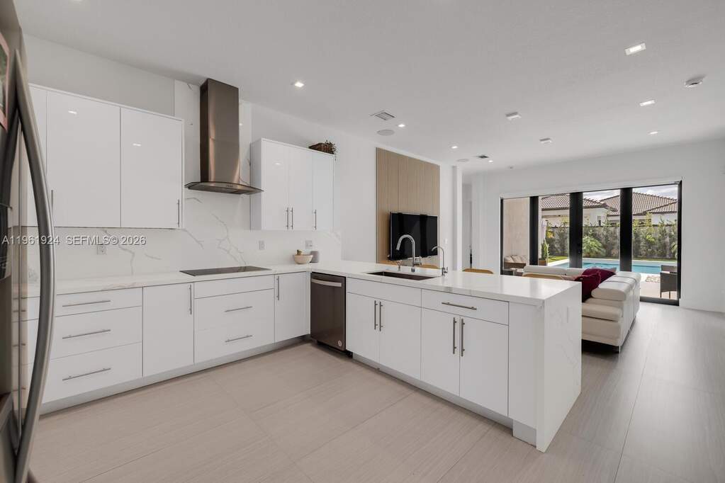 4 Bedroom Single Family Home/House's Image 13
