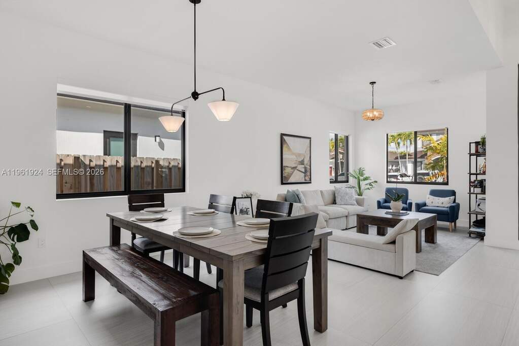 4 Bedroom Single Family Home/House's Image 14