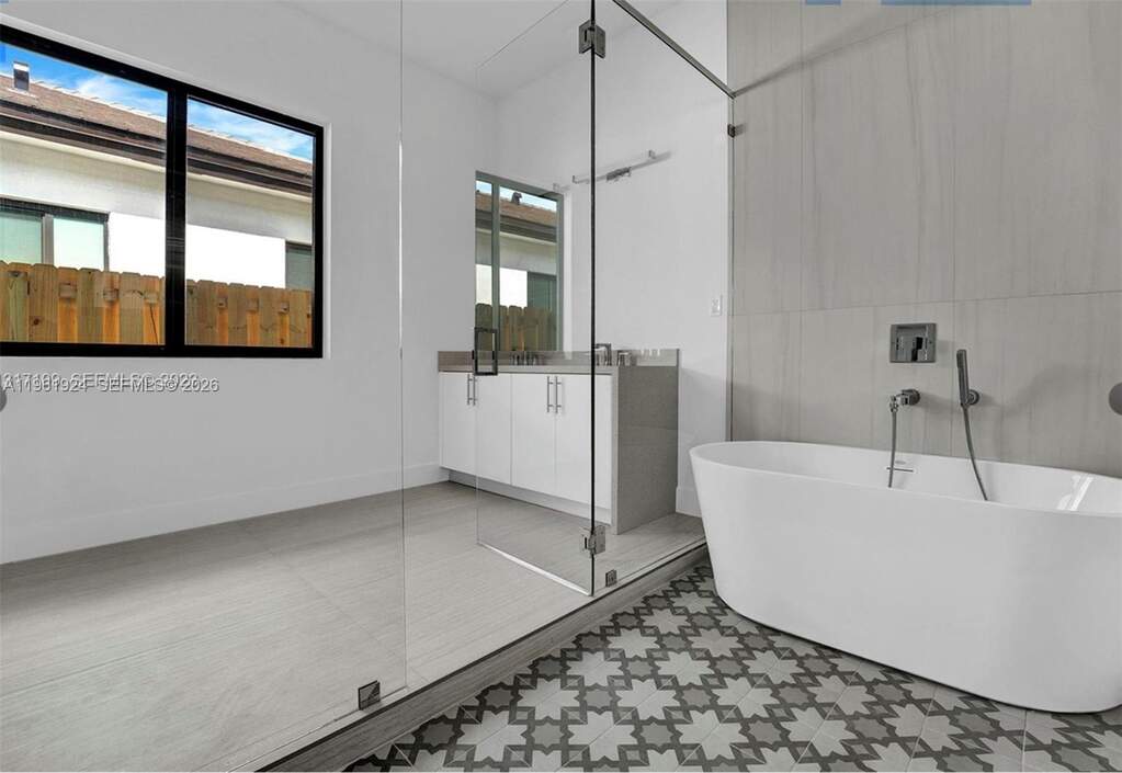 4 Bedroom Single Family Home/House's Image 15