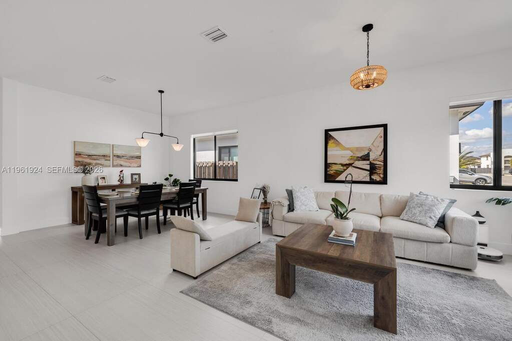 4 Bedroom Single Family Home/House's Image 34