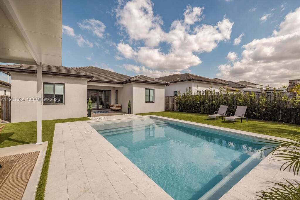 4 Bedroom Single Family Home/House's Image 36