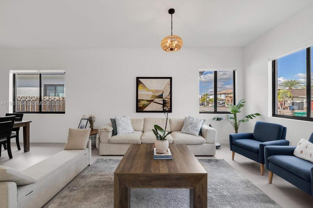 4 Bedroom Single Family Home/House's Image 3