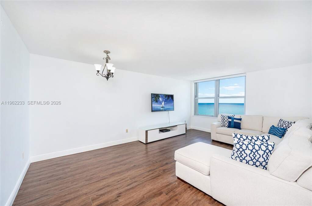 1 Bedroom Apartment/Flat's Image 4