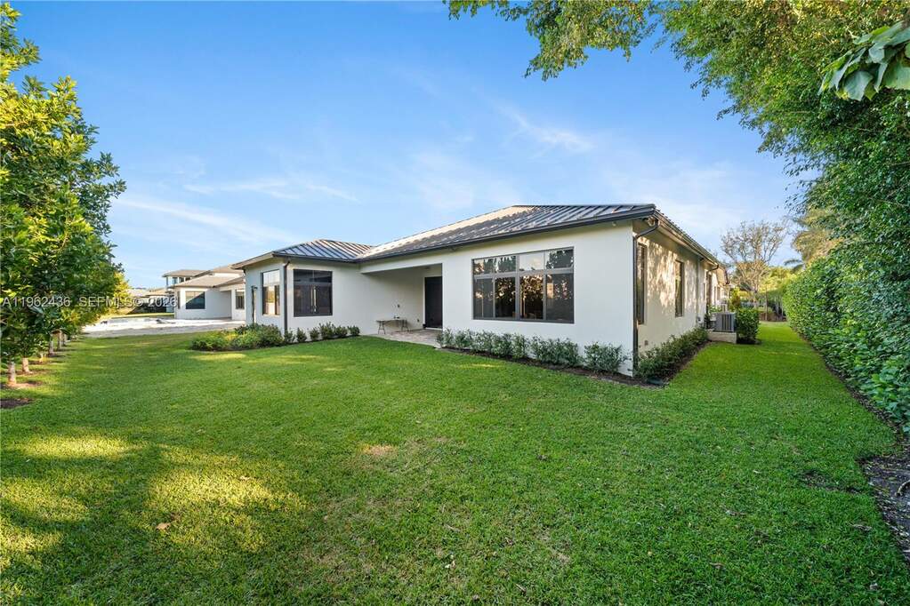 5 Bedroom Single Family Home/House's Image 43