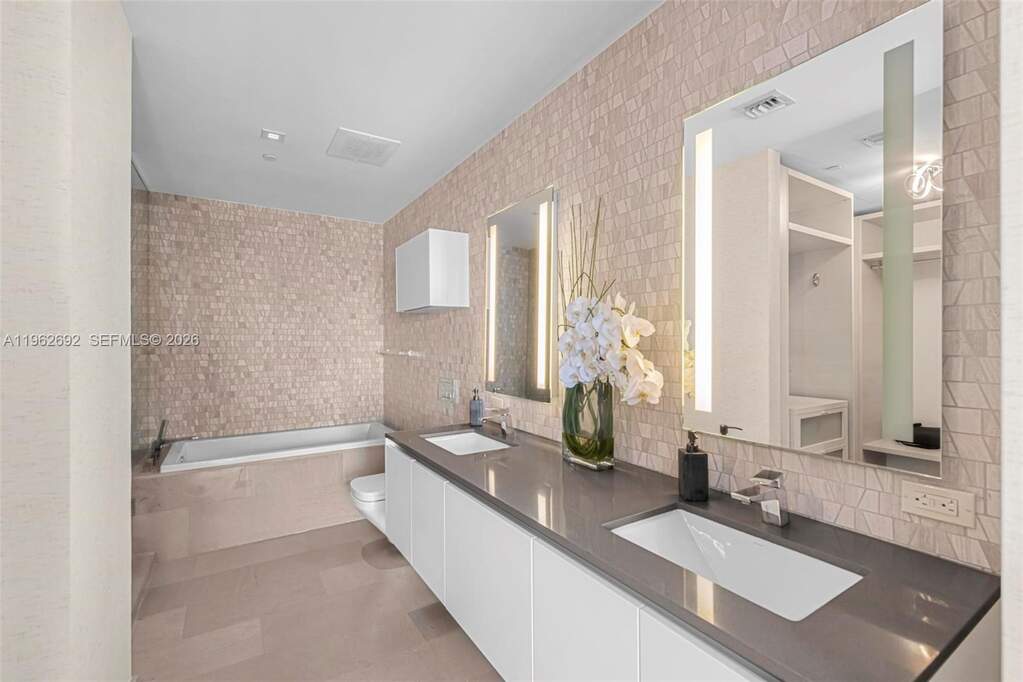 1 Bedroom Apartment/Flat's Image 6