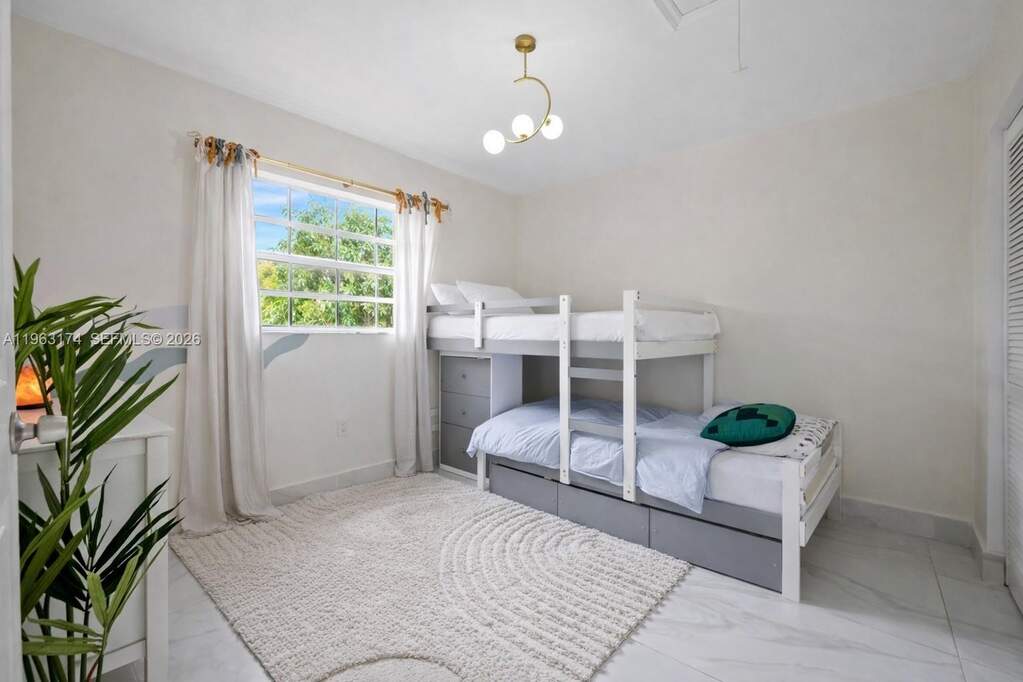 4 Bedroom Single Family Home/House's Image 16