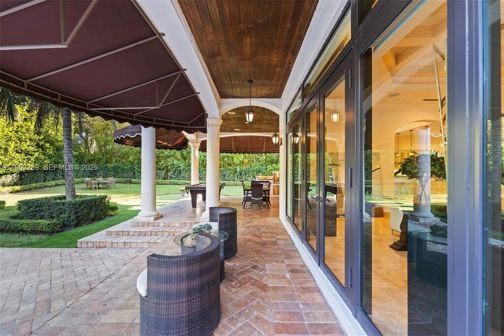 6 Bedroom Single Family Home/House's Image 50