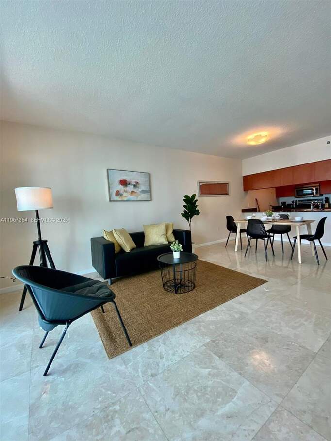 1 Bedroom Apartment/Flat's Image 3