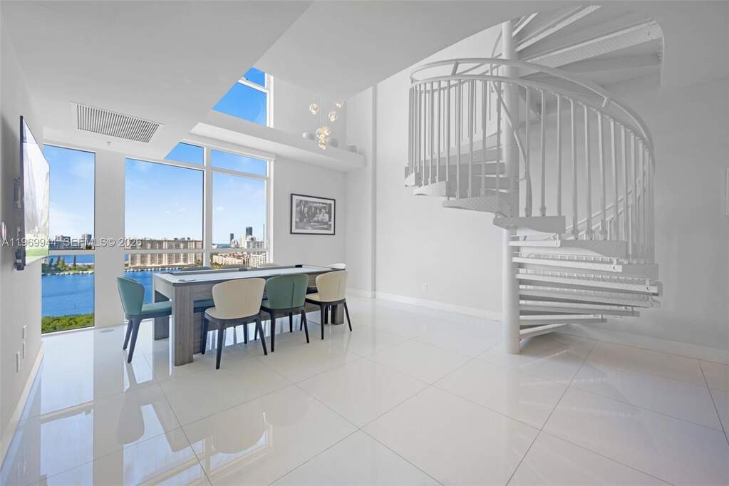 4 Bedroom Apartment/Flat's Image 6
