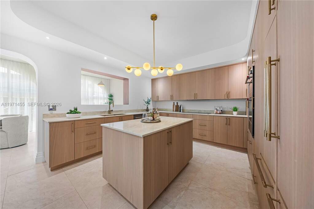 4 Bedroom Single Family Home/House's Image 7
