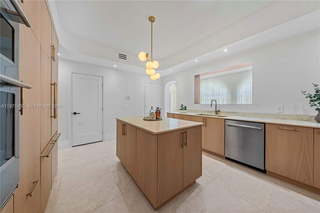 4 Bedroom Single Family Home/House's Image 10