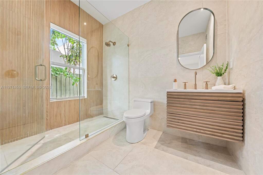 4 Bedroom Single Family Home/House's Image 12