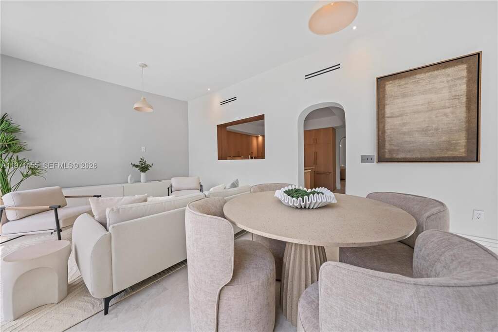 4 Bedroom Single Family Home/House's Image 14