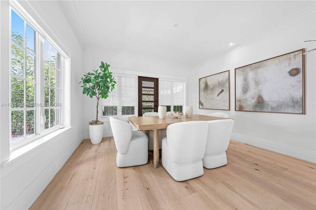 4 Bedroom Single Family Home/House's Image 16