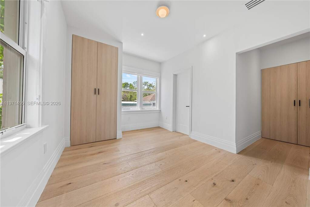 4 Bedroom Single Family Home/House's Image 25