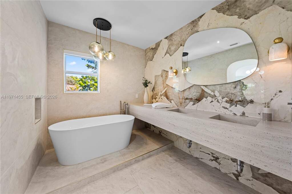 4 Bedroom Single Family Home/House's Image 35