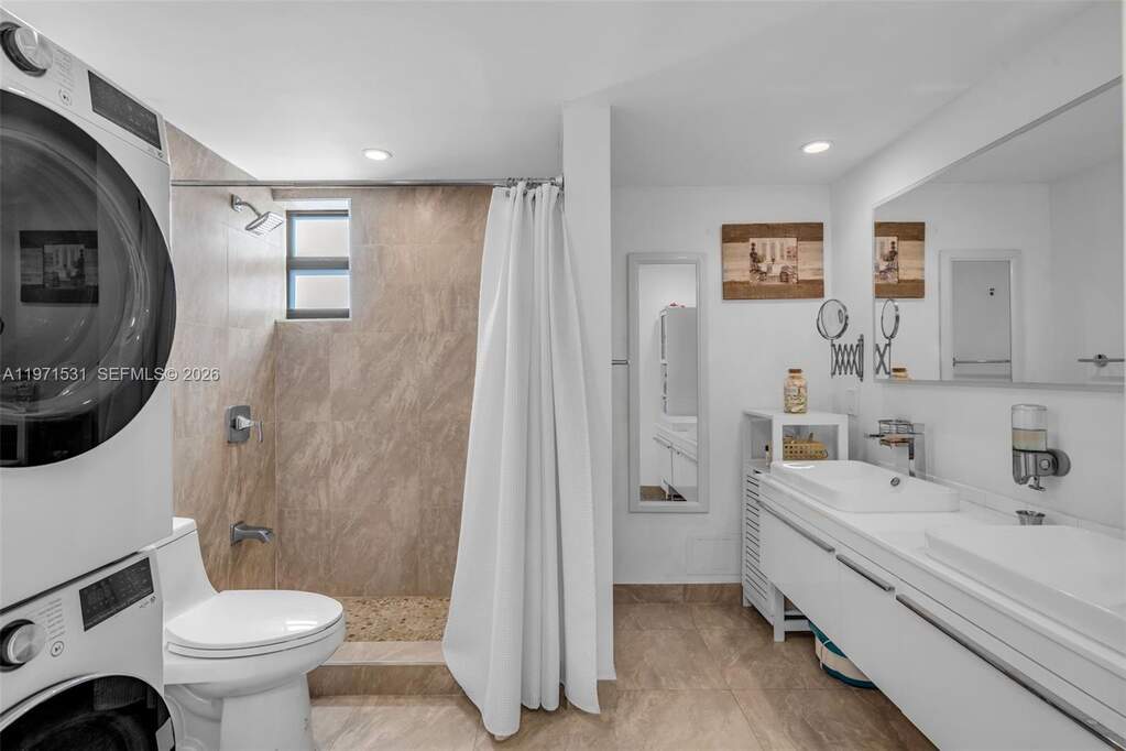 2 Bedroom Apartment/Flat's Image 11