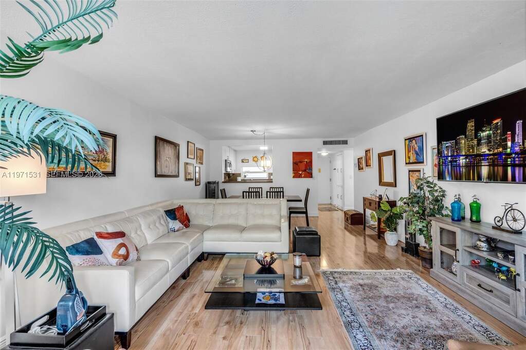 2 Bedroom Apartment/Flat's Image 3