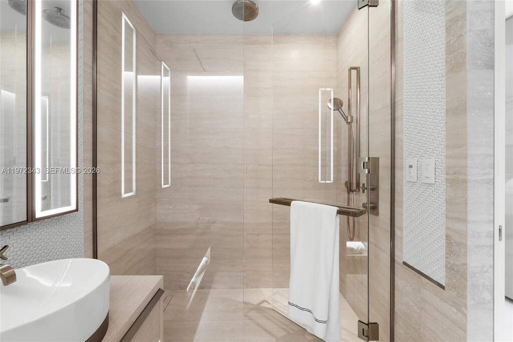 4 Bedroom Apartment/Flat's Image 42