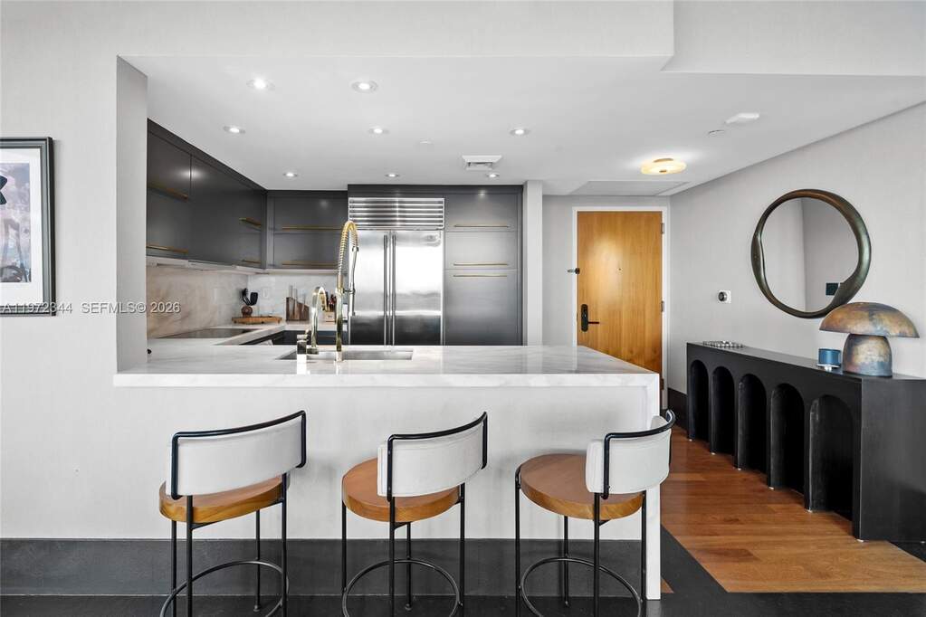 2 Bedroom Apartment/Flat's Image 4
