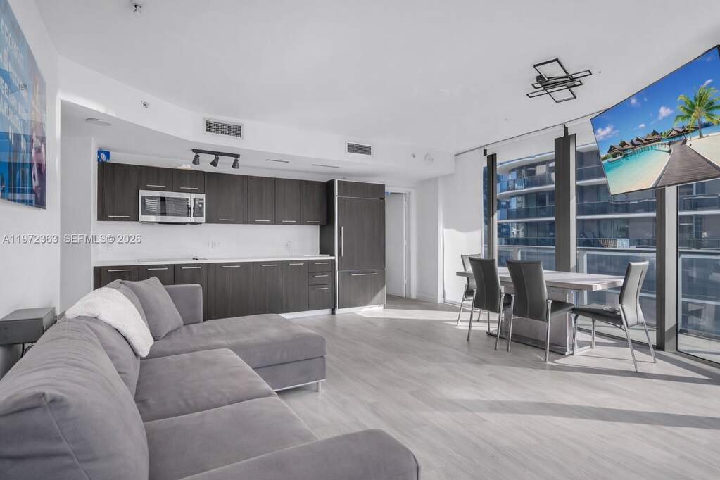 2 Bedroom Apartment/Flat's Image 5