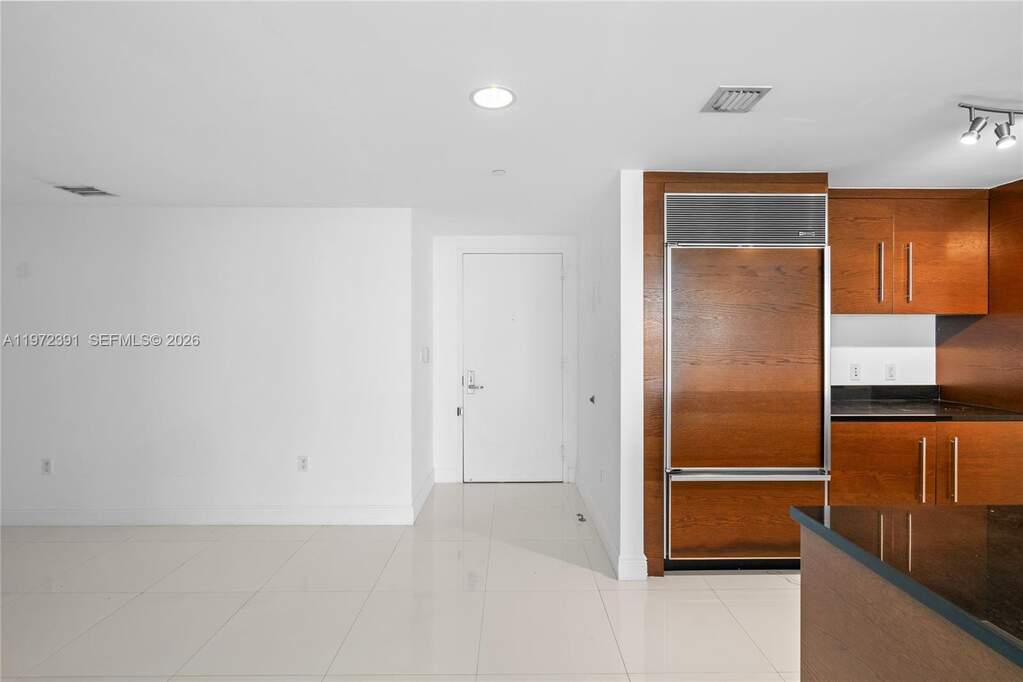 2 Bedroom Apartment/Flat's Image 11
