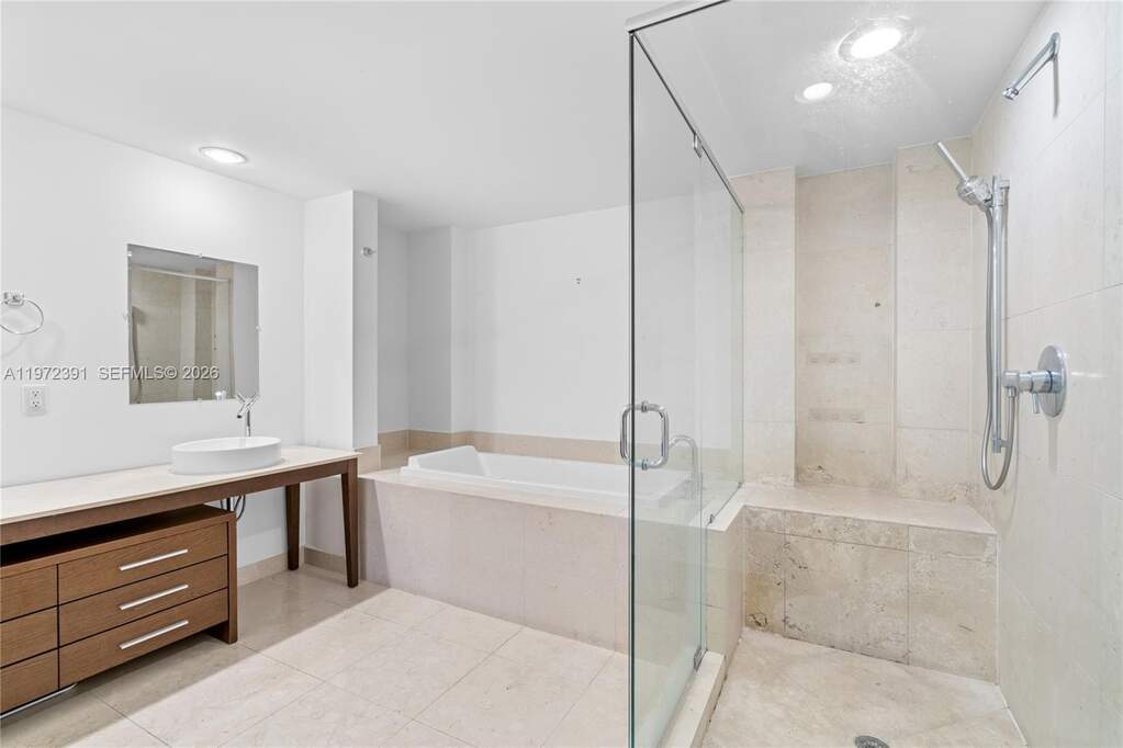 2 Bedroom Apartment/Flat's Image 31