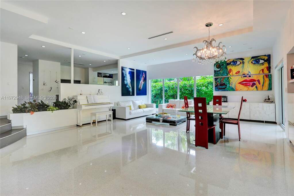 4 Bedroom Single Family Home/House's Image 14
